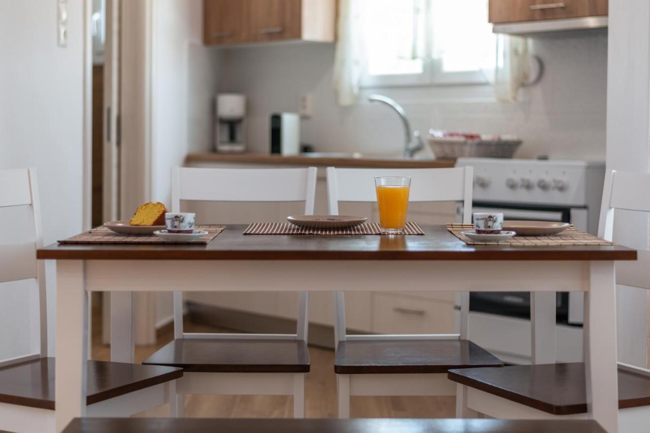 Holiday Home Triovasalos Milos ภายนอก รูปภาพ