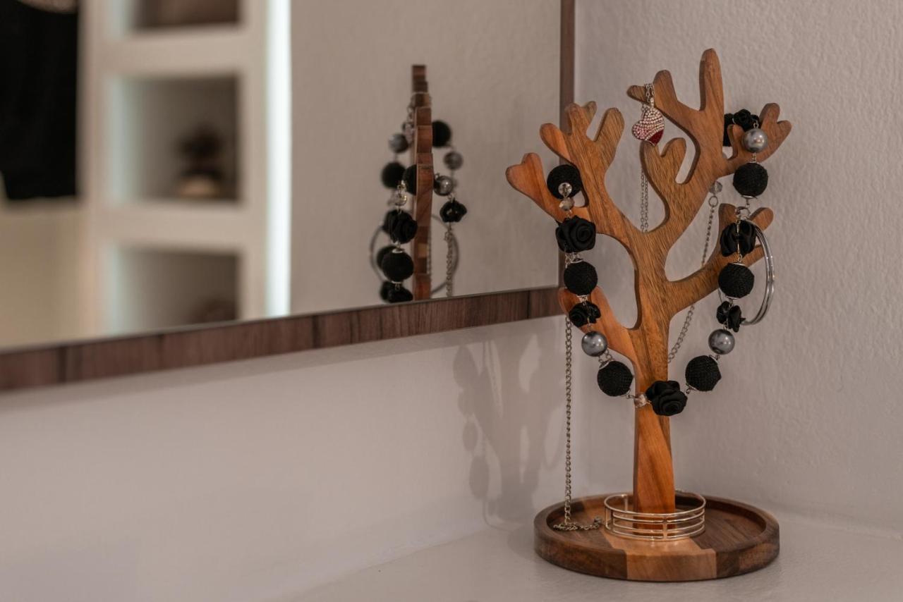 Holiday Home Triovasalos Milos ภายนอก รูปภาพ