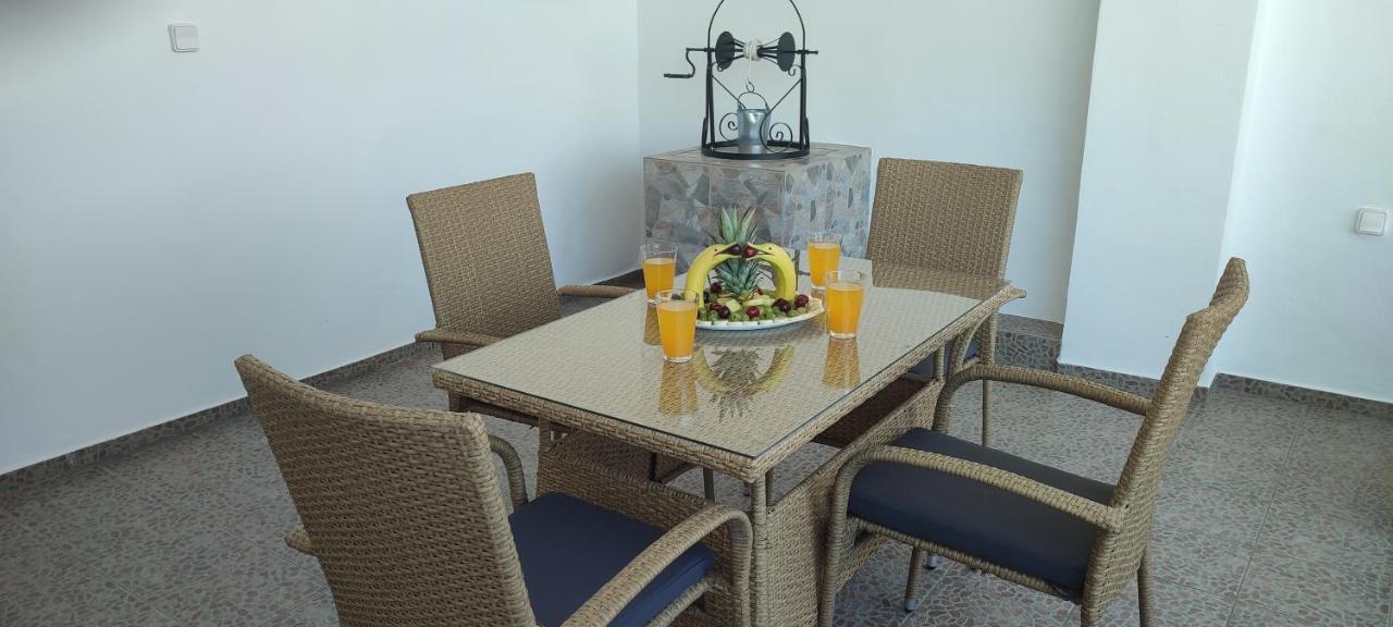 Holiday Home Triovasalos Milos ภายนอก รูปภาพ